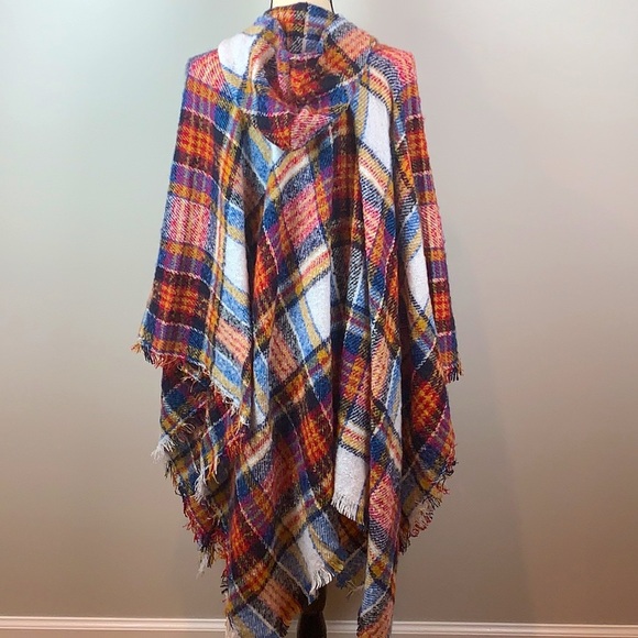 Ruggine Plaid Poncho / Ruana With Fringe Detail NEW! - Picture 7 of 12